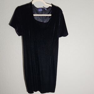 Hillard & Hanson Womens Dress Size 16 Black Velvetine like Size 16 Tie Back